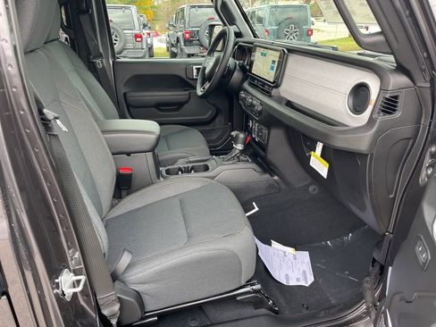 New 2026 Jeep Gladiator Sport image 11