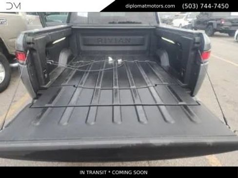 Used 2022 Rivian R1T Adventure image 12