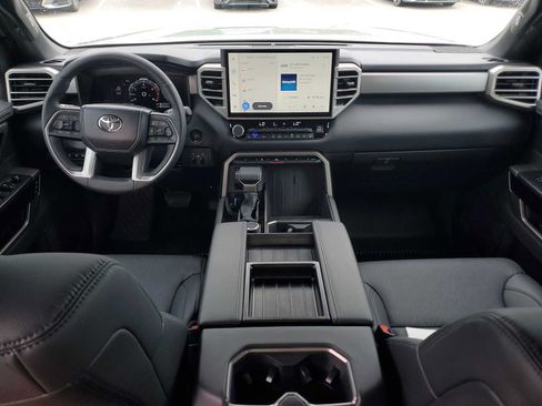 Used 2025 Toyota Tundra Limited AWD/4WD image 14
