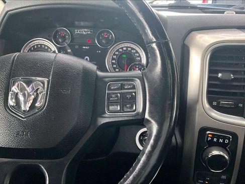 Used 2019 RAM 1500 Classic SLT AWD/4WD image 11