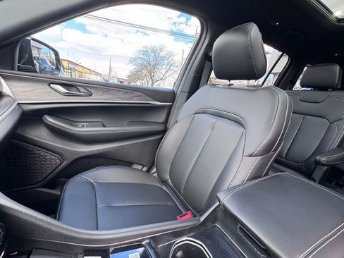 New 2025 Jeep Grand Cherokee L Limited w/ Black Appearance Package image 14