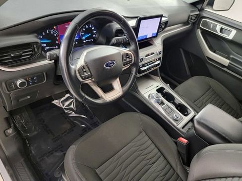 Used 2020 Ford Explorer XLT w/ Class III Trailer Tow Package AWD/4WD image 12