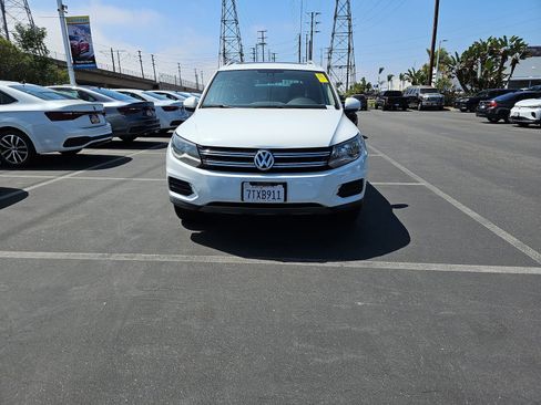 Used 2017 Volkswagen Tiguan Wolfsburg Edition FWD image 2