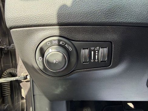 Used 2020 Jeep Compass Limited image 20