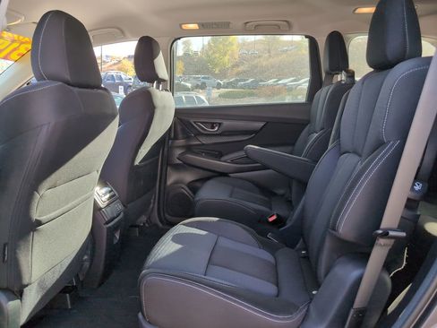 Used 2024 Subaru Ascent Premium w/ Convenience Package image 12