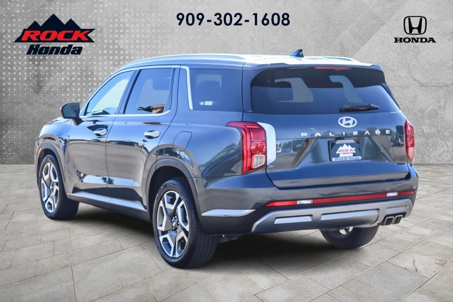 Used 2024 Hyundai Palisade SEL FWD image 6