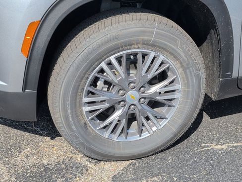 New 2026 Chevrolet Traverse LT w/ Driver Confidence Package image 8