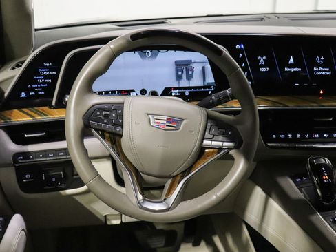 Used 2023 Cadillac Escalade ESV Sport Platinum AWD/4WD image 23