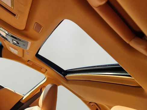 Used 2023 Lexus ES 250 w/ Premium Package image 15