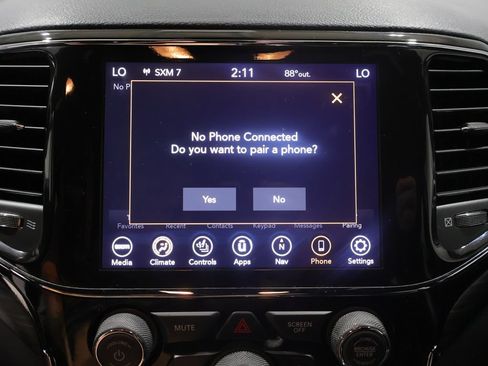 Certified 2022 Jeep Grand Cherokee Laredo X AWD/4WD image 35