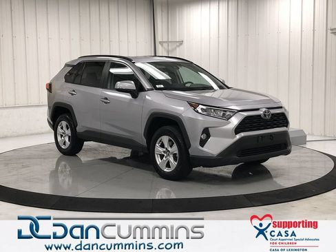 Used 2020 Toyota RAV4 XLE AWD/4WD image 1