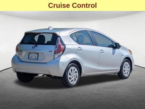 Used 2016 Toyota Prius C Two FWD image 5