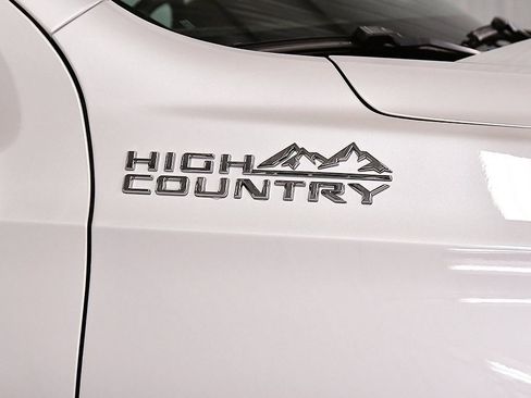 Used 2022 Chevrolet Tahoe High Country image 10