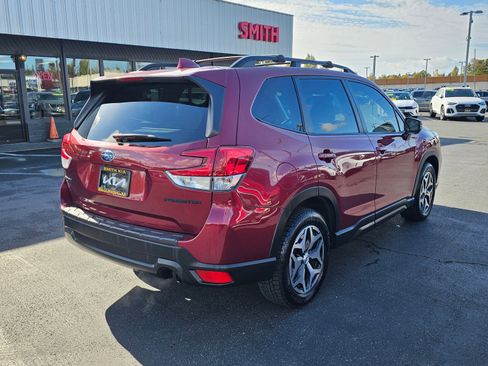 Used 2021 Subaru Forester Premium w/ Popular Package #1 image 3