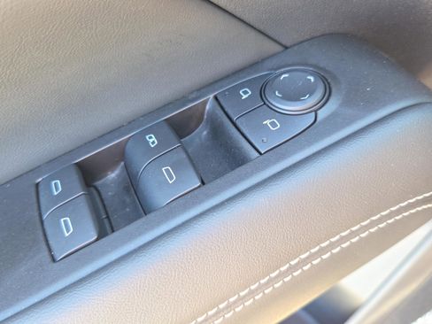 Used 2025 GMC Terrain Elevation image 25