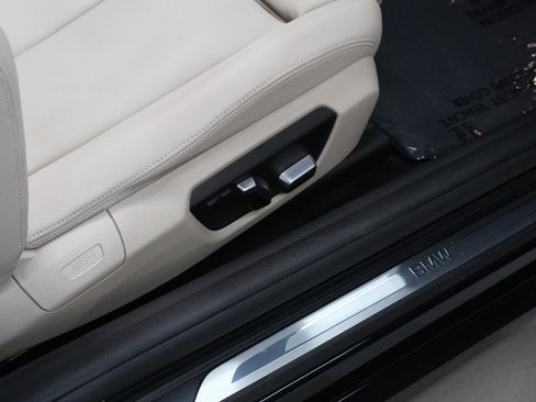 Used 2018 BMW 230i Convertible RWD image 59
