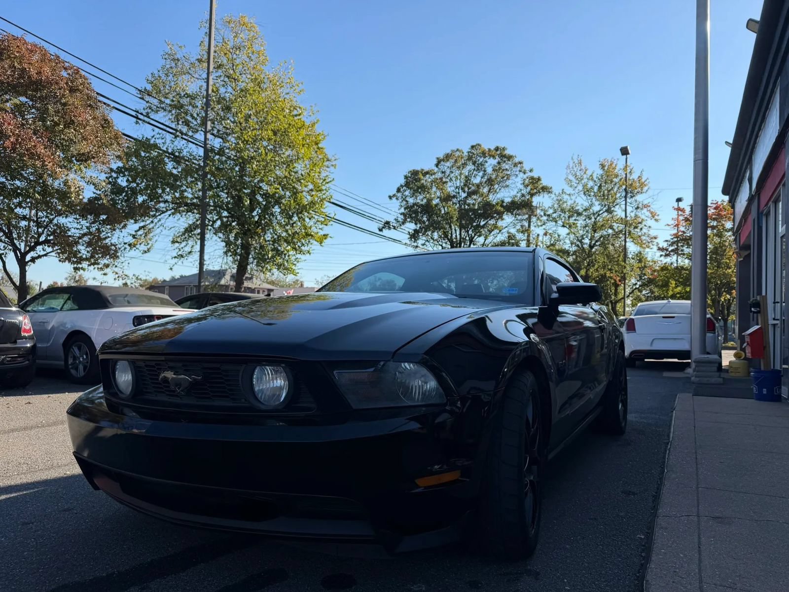 Used 2011 Ford Mustang GT RWD image 2