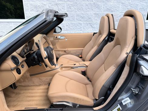 Used 2011 Porsche Boxster RWD image 28