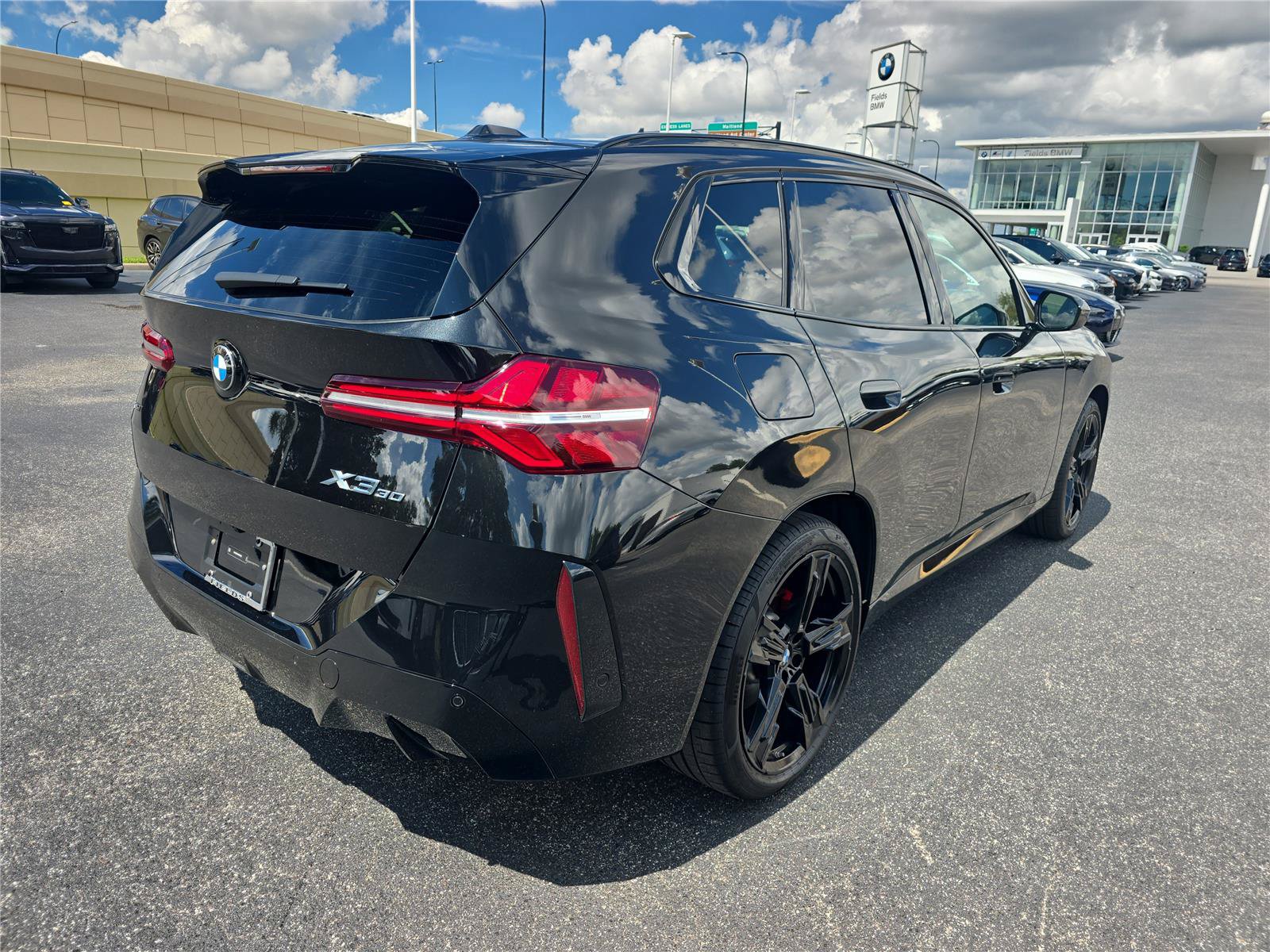 Certified 2026 BMW X3 xDrive30i w/ M Sport Package AWD/4WD image 3
