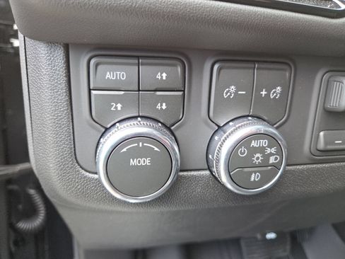 New 2026 GMC Yukon Elevation w/ LPO, Elevation Black Package AWD/4WD image 5