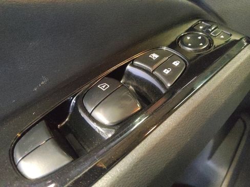 Used 2025 Nissan Altima 2.5 SR FWD image 27