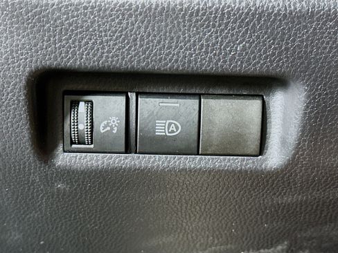 Used 2025 Toyota RAV4 XLE FWD image 17