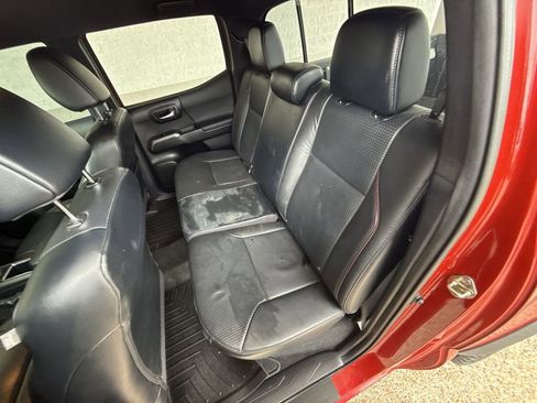 Used 2017 Toyota Tacoma TRD Pro image 22