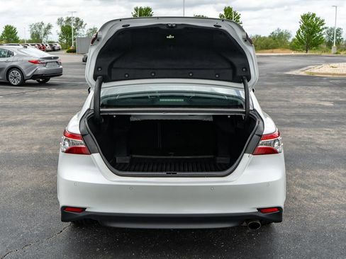 Used 2018 Toyota Camry XLE FWD image 10