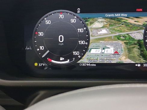 Used 2025 Land Rover Defender 90 S image 17