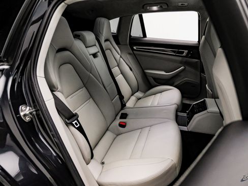 Used 2018 Porsche Panamera Turbo Sport Turismo image 71