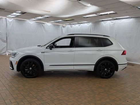Used 2020 Volkswagen Tiguan SE R-Line AWD/4WD image 4