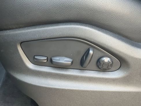 Used 2024 Porsche Cayenne image 18