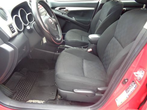 Used 2009 Toyota Matrix FWD image 21