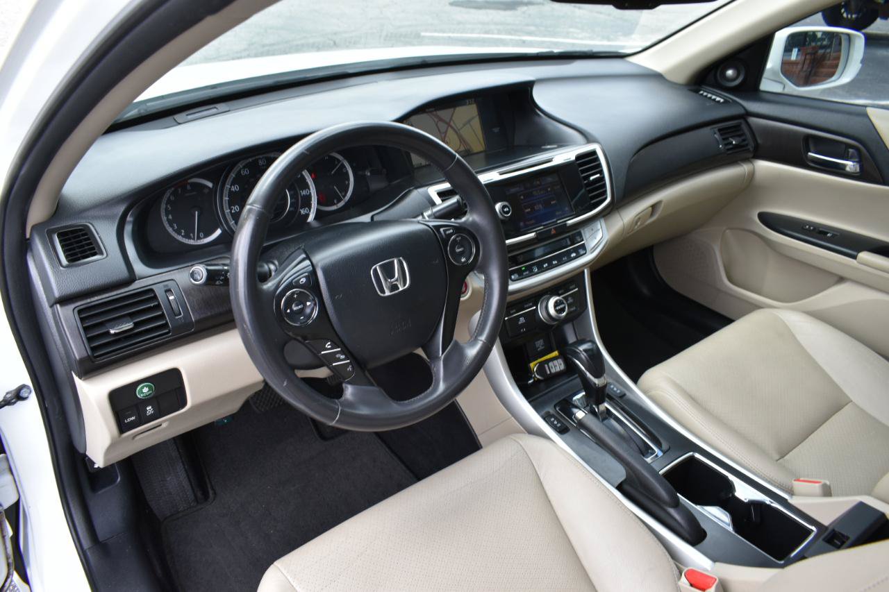 Used 2015 Honda Accord EX-L image 10