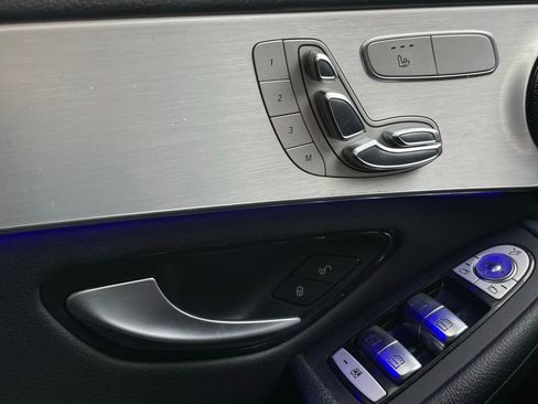 Used 2022 Mercedes-Benz GLC 300 w/ Premium Package Lite image 13