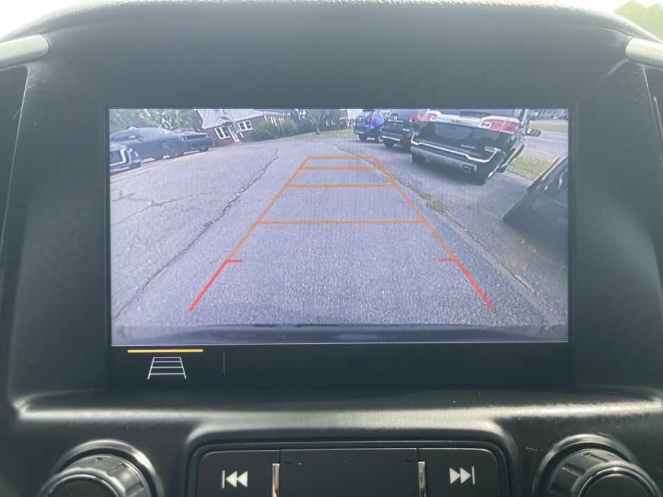 Used 2021 GMC Terrain SLE w/ Driver Convenience Package FWD image 17