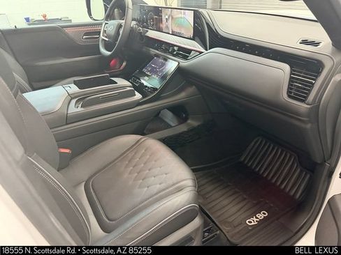 Used 2026 INFINITI QX80 Autograph AWD/4WD image 11