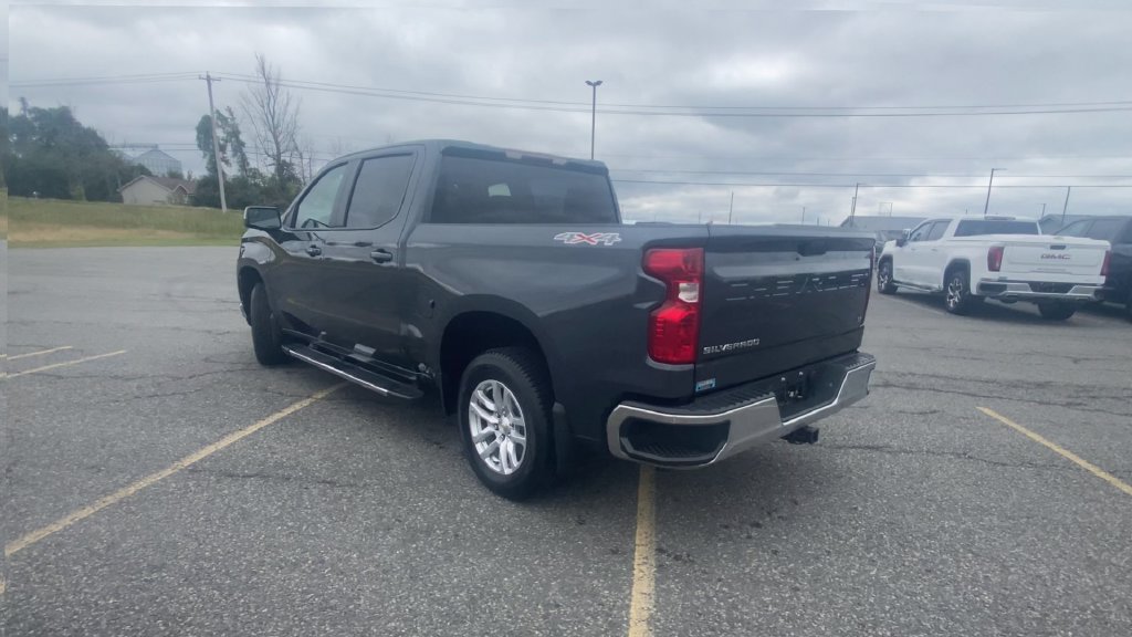 Certified 2022 Chevrolet Silverado 1500 LT AWD/4WD image 7