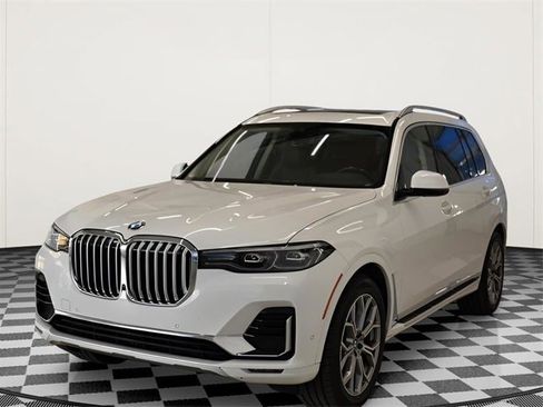 Used 2021 BMW X7 xDrive40i w/ Parking Assistance Package image 5