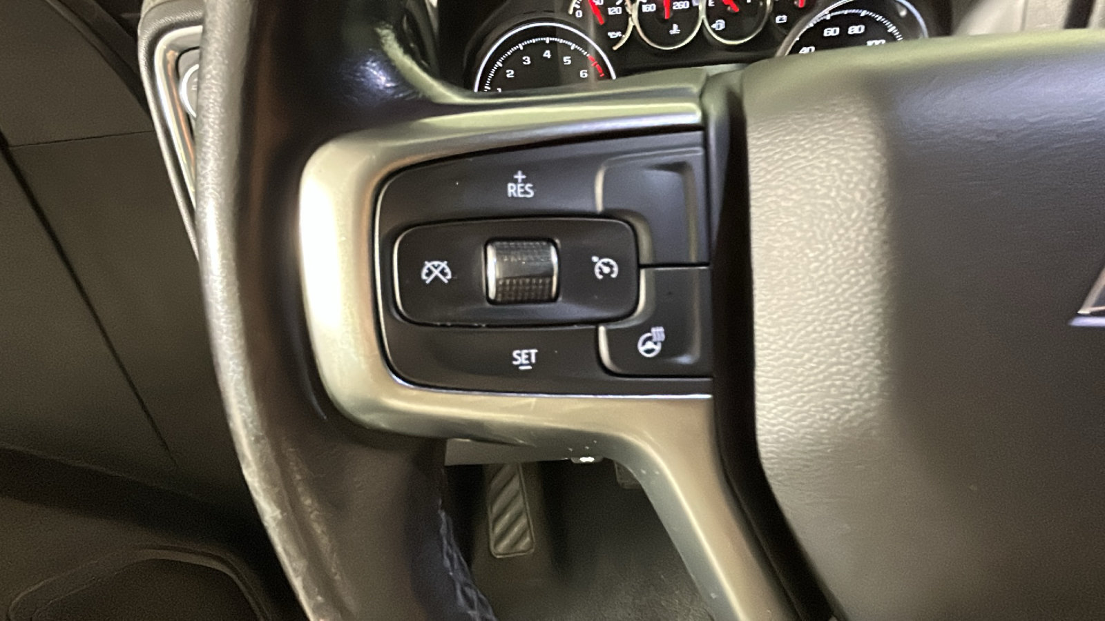 Used 2021 Chevrolet Silverado 1500 RST w/ Max Trailering Package AWD/4WD image 18