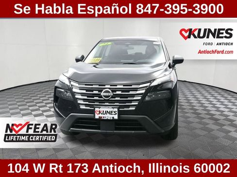 Used 2024 Nissan Rogue S image 7