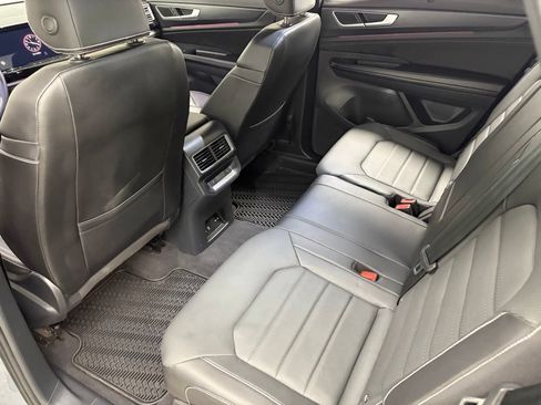 Used 2024 Volkswagen Atlas Cross Sport SEL R-Line AWD/4WD image 36