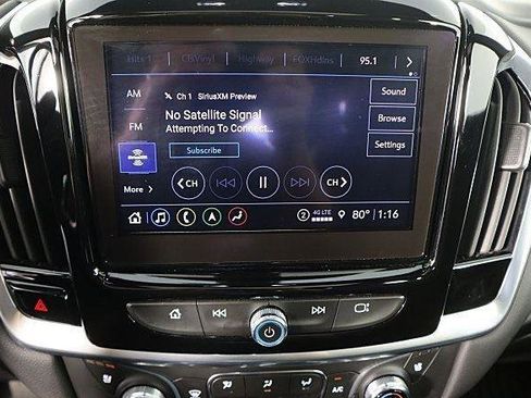 Used 2022 Chevrolet Traverse Premier image 31