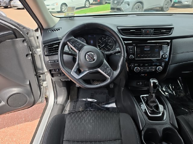 Used 2019 Nissan Rogue SV AWD/4WD image 13