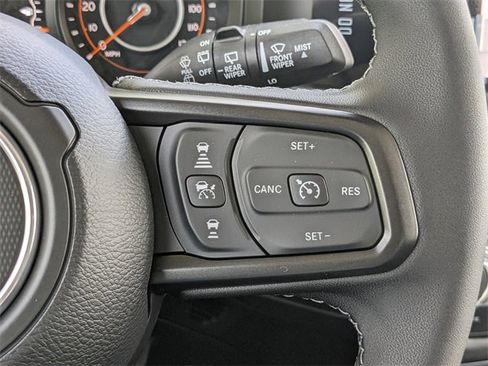 Used 2025 Jeep Wrangler Rubicon image 22