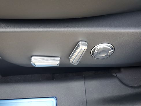 New 2026 Lincoln Nautilus Reserve image 12