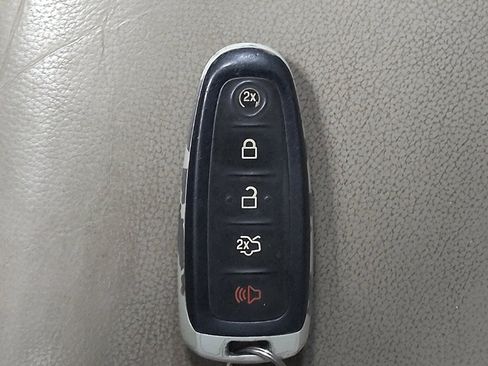 Used 2014 Ford Escape Titanium w/ Equipment Group 401A image 32