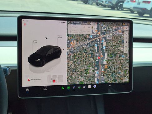 Used 2024 Tesla Model Y Long Range AWD/4WD image 26