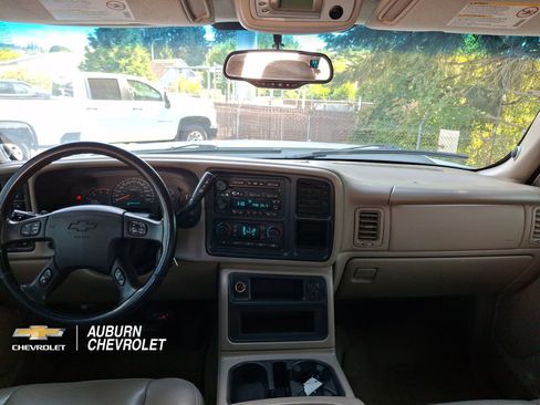 Used 2005 Chevrolet Silverado 2500 LT w/ Heavy-Duty Power Package AWD/4WD image 9