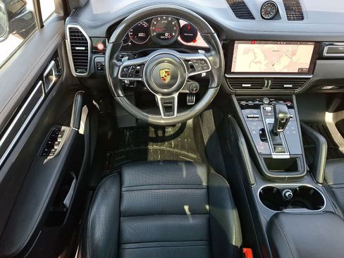 Used 2021 Porsche Cayenne GTS AWD/4WD image 13